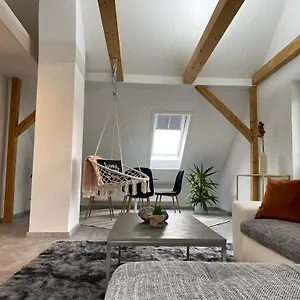 Wen Koenigsberger,ruhige Dg-wohnung In Weiden,2 Schlafzimmer,parkplatz, Zentral! Apartment Weiden in der Oberpfalz